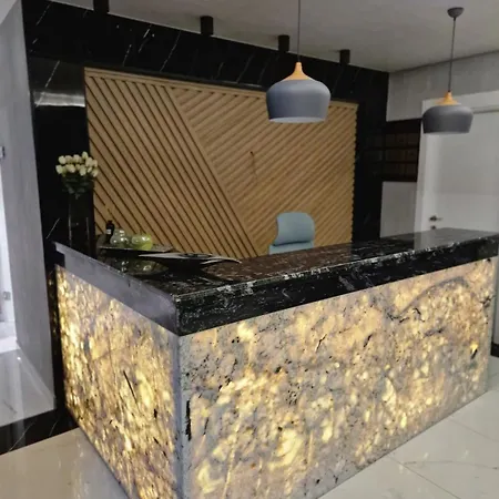 Emilia Romana Boutique - Quiet Modern Luxury Sunny * Slăntjev Brjag