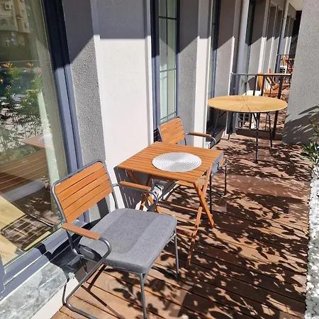 Emilia Romana Boutique - Quiet Modern Luxury Sunny Lägenhet *