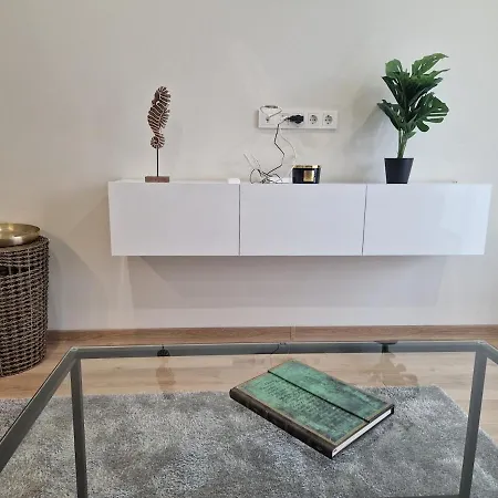 Emilia Romana Boutique - Quiet Modern Luxury Sunny * Slăntjev Brjag